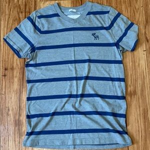 Abercrombie & Fitch Striped V-neck
